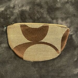 Vintage Coin Purse- brass zipper pull says Coach, it is tarnished on end